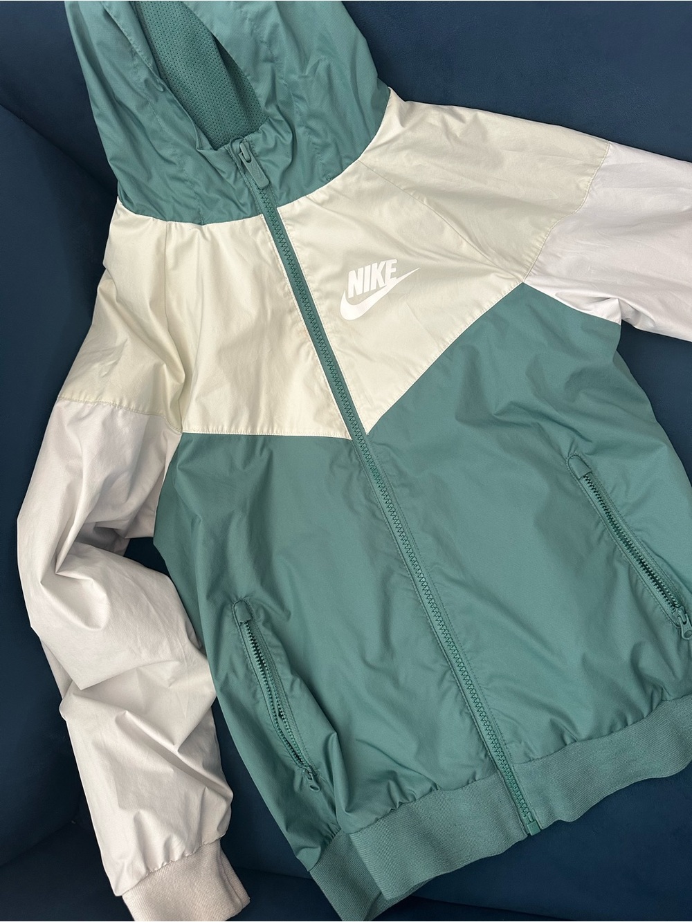 Nike Green and White Mesh-Lined Jacket